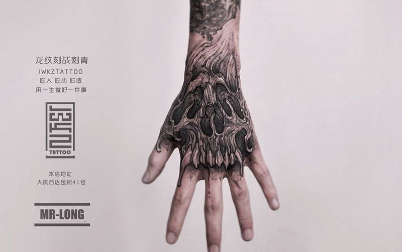 龙纹刻战刺青文化纹身图片_手部欧美写实纹身图案