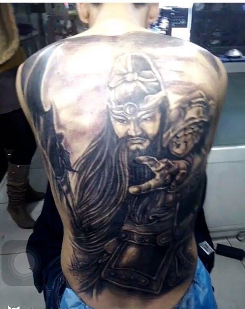 关公在背,大哥财厚纹身图片