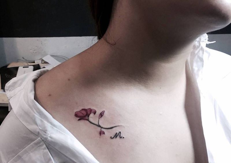 小清新花卉纹身图片_成品插画肩部手部颈部清新习俗植物纹身图案