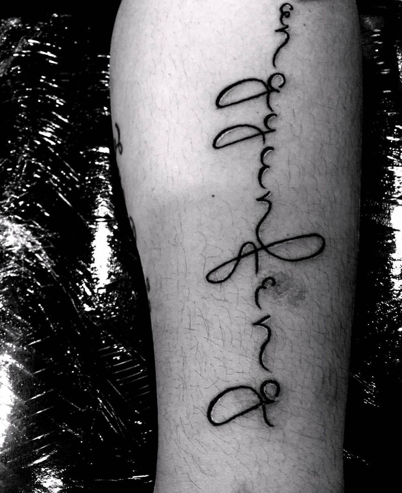 字母纹身图片_成品手臂清新字符纹身图案