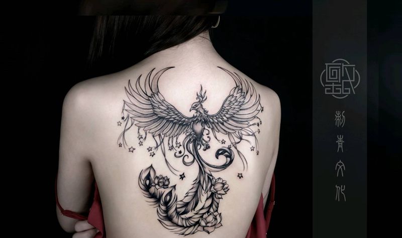 凤凰纹身图片_背部纹身图案