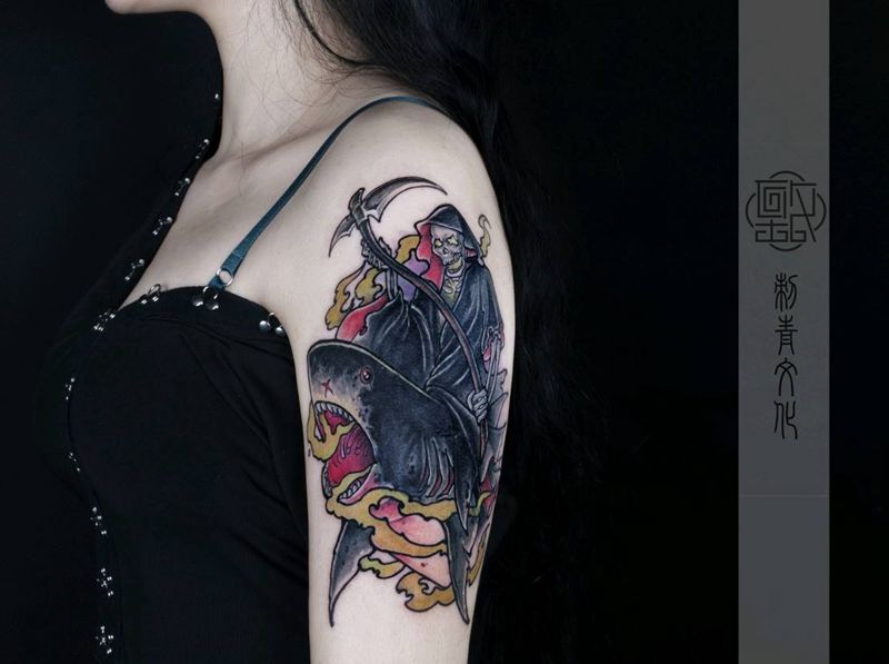 大臂(遮盖)纹身图片_手臂New School纹身图案