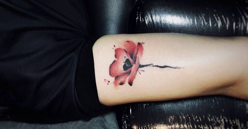 罂粟花纹身图片_成品手稿插画手臂传统清新国画植物纹身图案