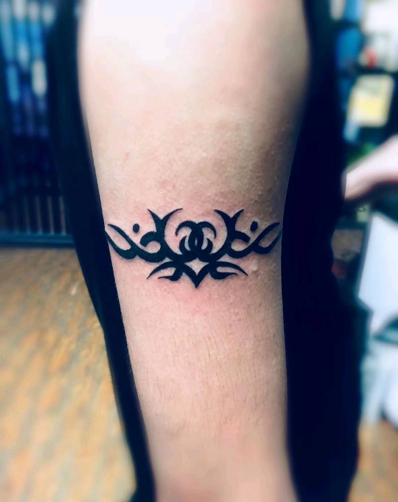 图腾一枚纹身图片_手臂纹身图案