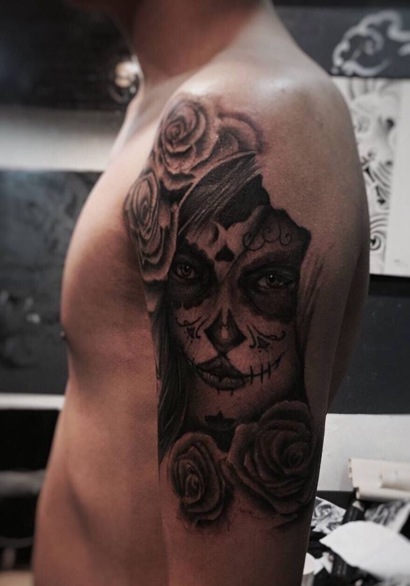 欧美写实人物小丑纹身图片_成品肩部手臂欧美肖像写实人物纹身图案