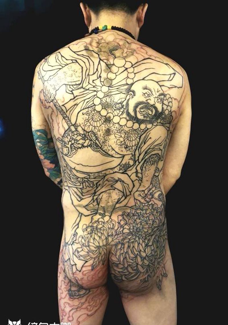 满背花和尚鲁智深纹身图片_背部新传统老传统纹身图案