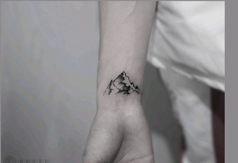 手腕纹身图片_手臂几何纹身图案