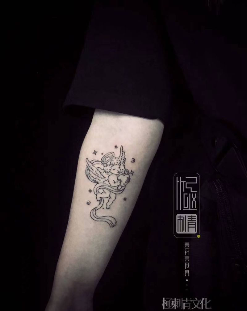 小清新纹身图片_肩部手臂点刺新传统纹身图案