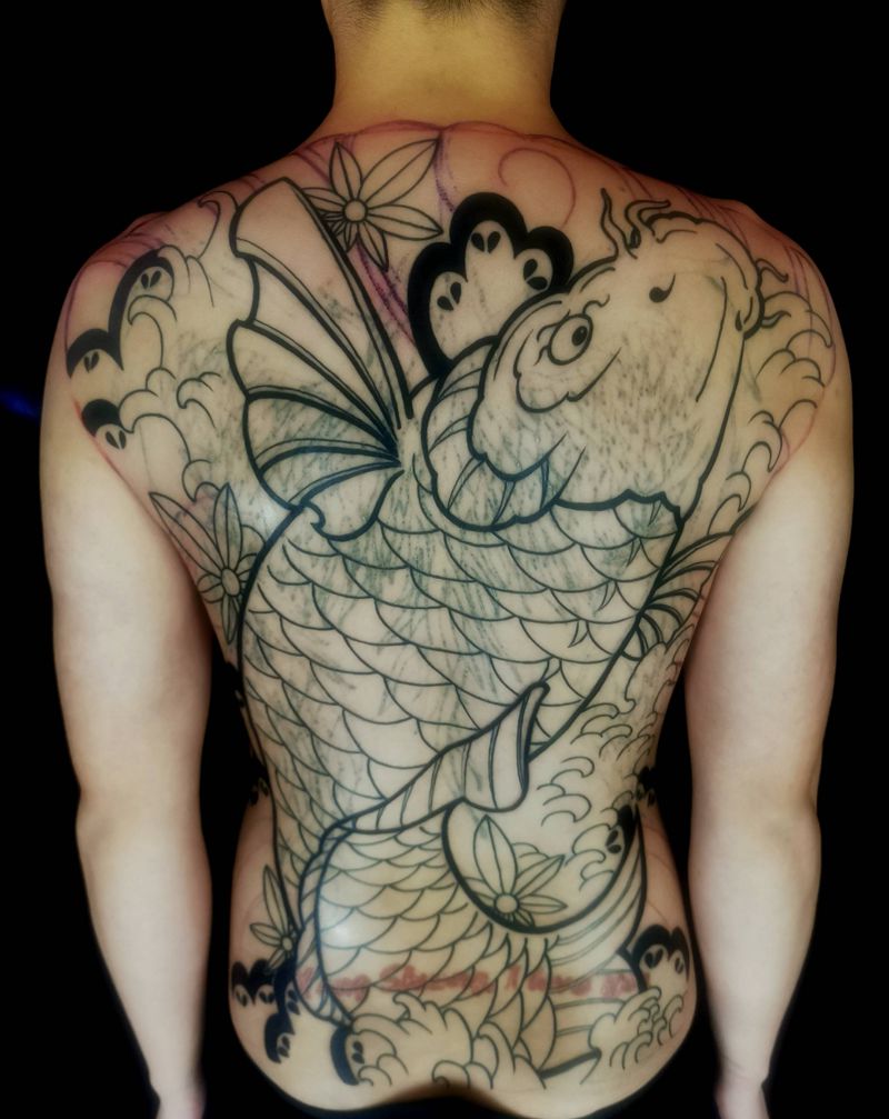 满背遮盖纹身图片_背部老传统纹身图案