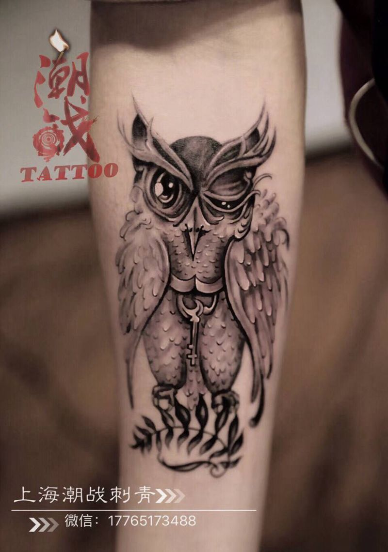 猫头鹰纹身图片_手臂欧美写实Old School猫头鹰纹身图案