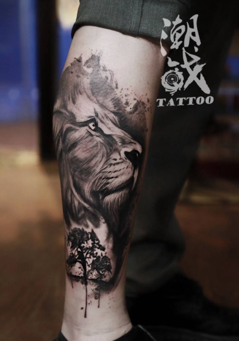 勇敢的心纹身图片_腿部欧美写实水墨狮子纹身图案