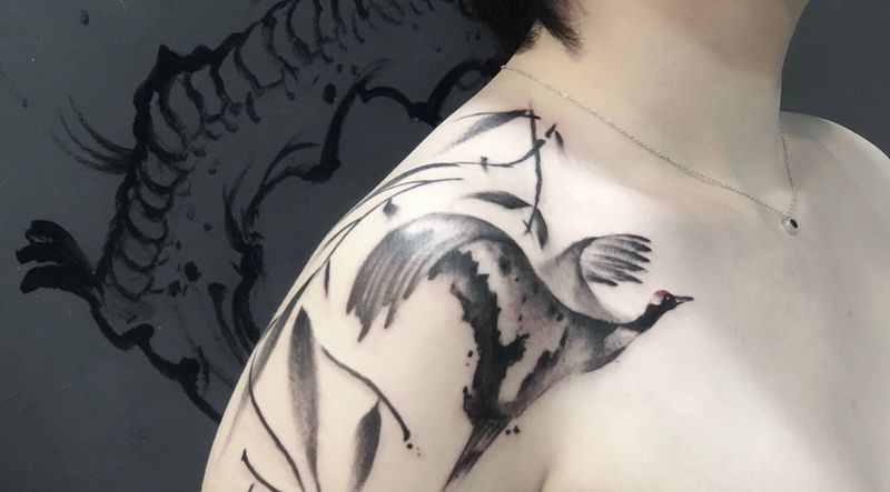 水墨仙鹤纹身图片_肩部水彩水墨纹身图案