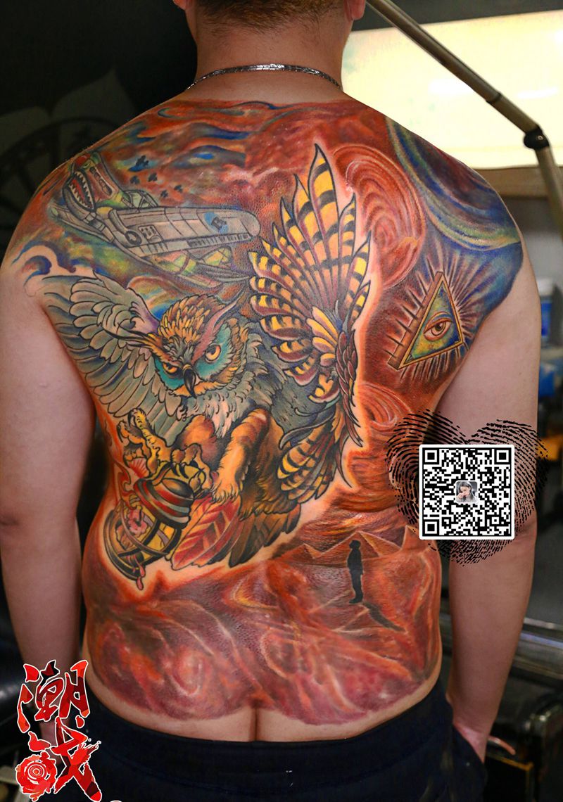 满背纹身图片_背部New School满背纹身图案