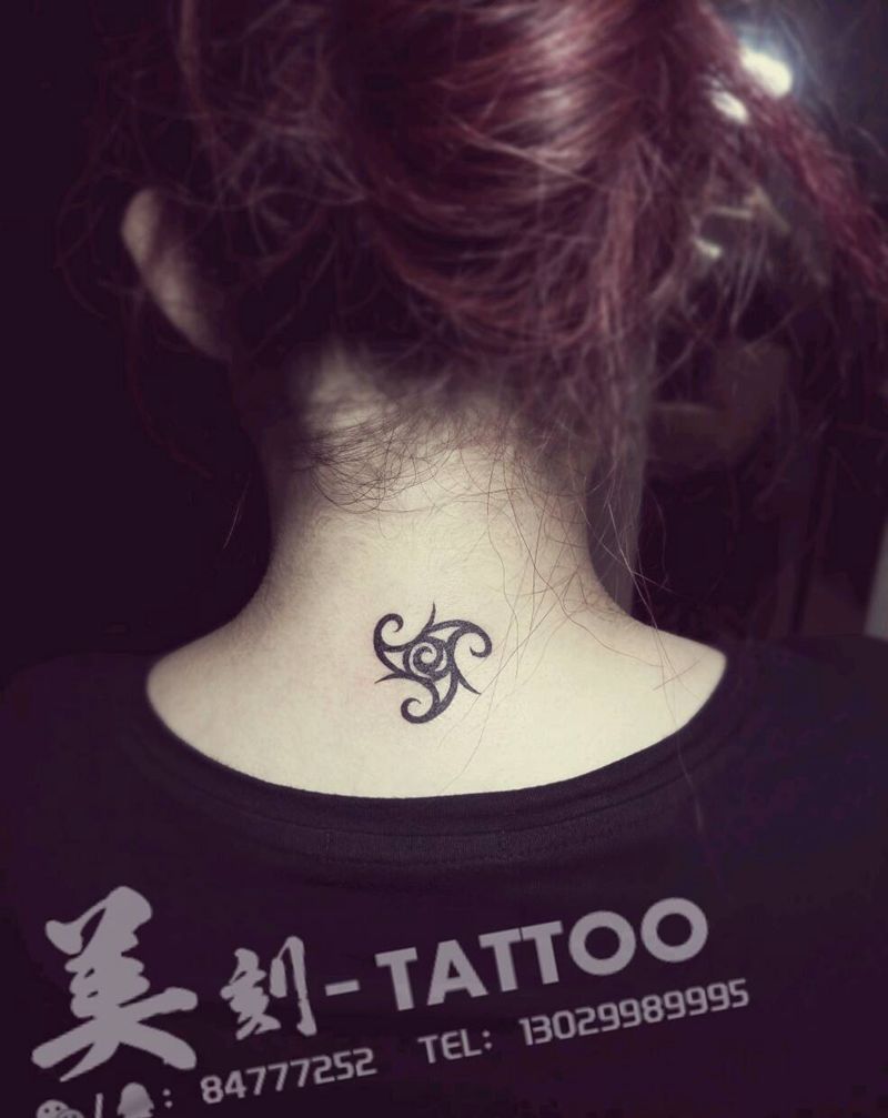 小图腾纹身图片_颈部清新几何图腾成品纹身图案