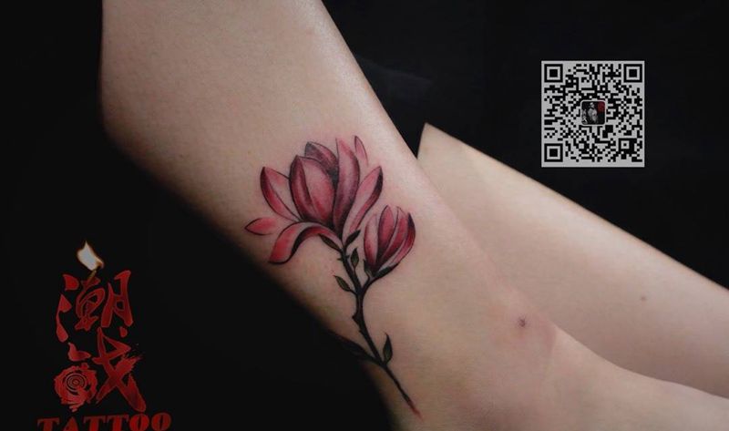 小荷才露尖尖角纹身图片_成品脚部传统植物静物清新纹身图案