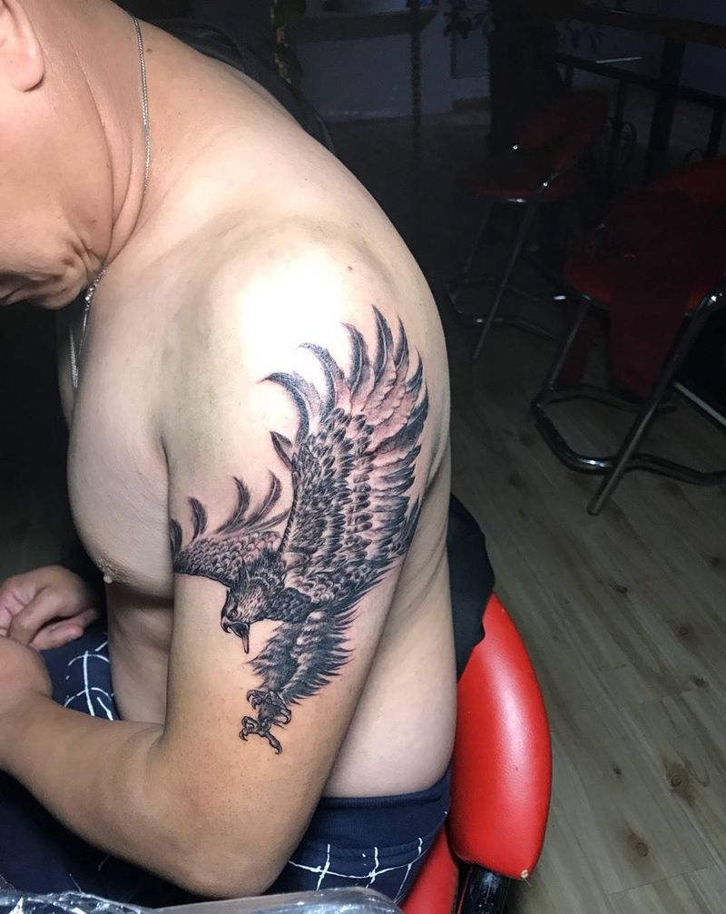 鹰纹身图片