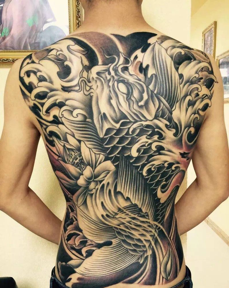 招财鲤鱼纹身图片