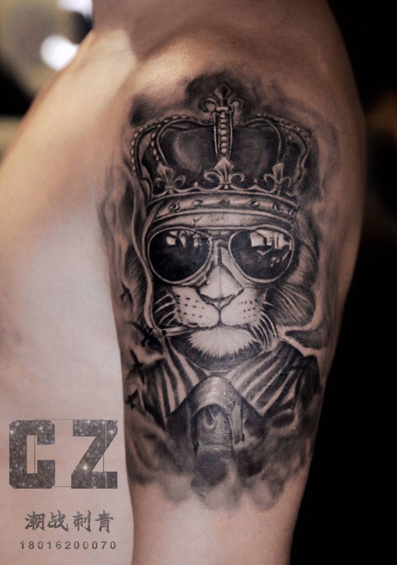 痞痞狮纹身图片_手臂欧美写实Old School纹身图案