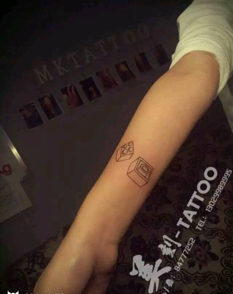 积木纹身图片_手臂欧美几何成品纹身图案