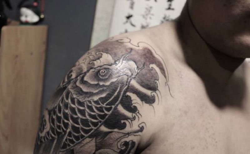 招财锦鲤纹身图片