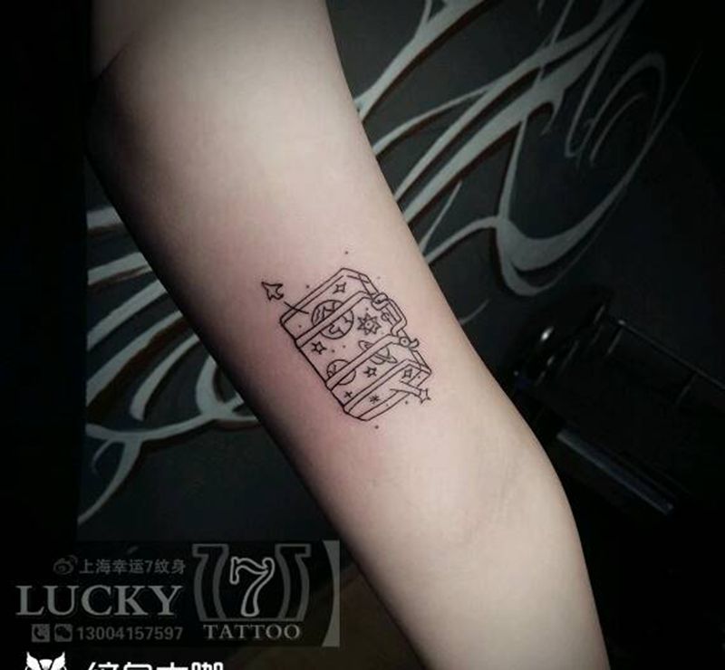 星空|旅行箱|幸运7纹身纹身图片_手臂植物图腾成品纹身图案