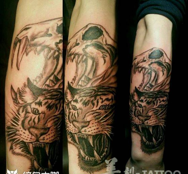 虎纹身图片_背部手臂腿部手部欧美传统写实几何动物宗教纹身图案