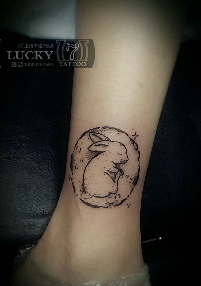 兔子|幸运7纹身纹身图片_腿部图腾点刺成品纹身图案