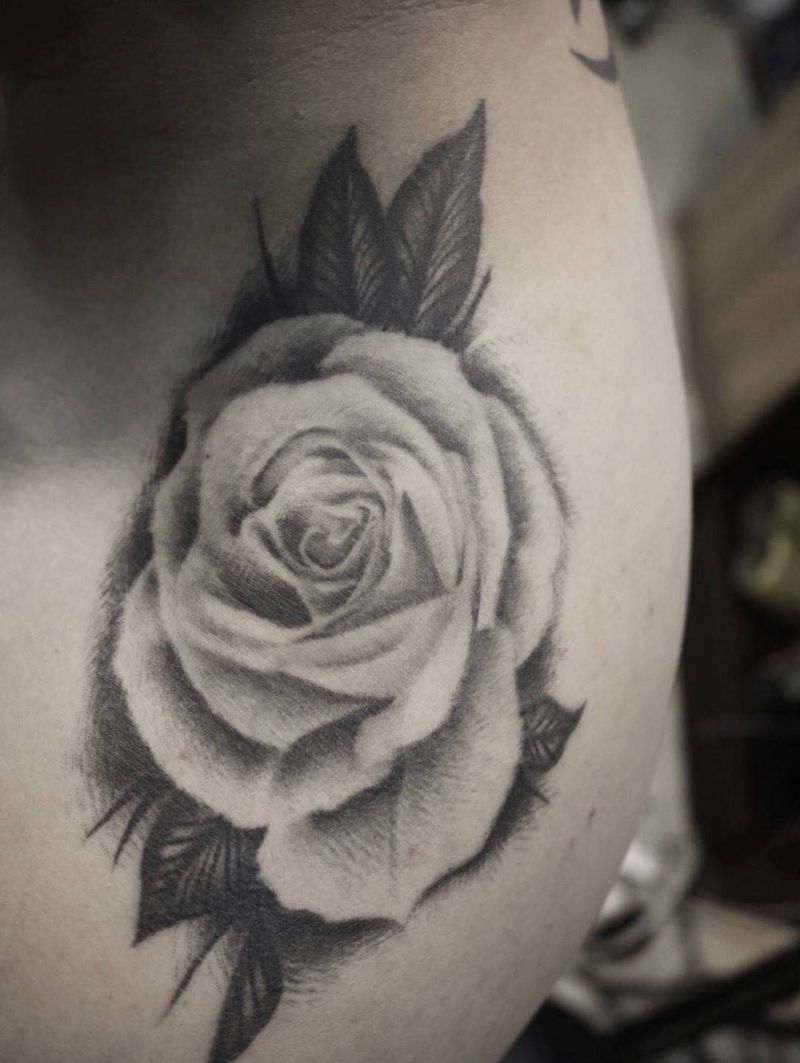 玫瑰（恢复后作品）纹身图片_植物静物肖像传统清新欧美肩部成品纹身图案