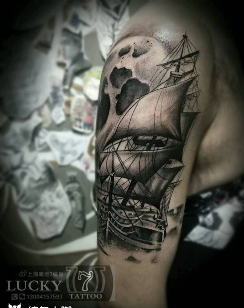 帆船|幸运7纹身纹身图片_手臂写实黑灰成品纹身图案