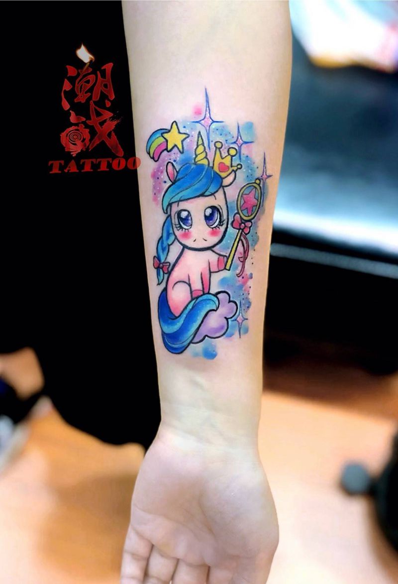 萌系宝宝纹身图片_手臂New School独角兽纹身图案