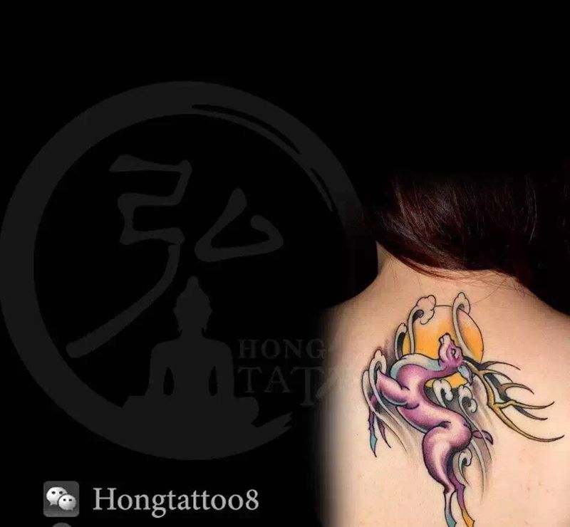 麋鹿奔月纹身图片