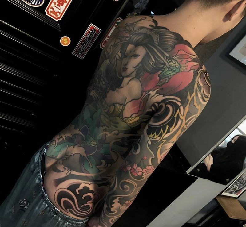 传统开衫纹身图片_背部腹部老传统新传统纹身图案