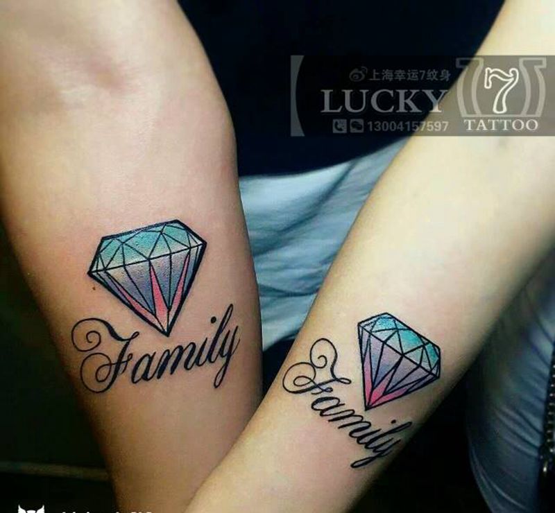 情侣|钻石|幸运7纹身纹身图片_手臂几何情侣彩色成品纹身图案