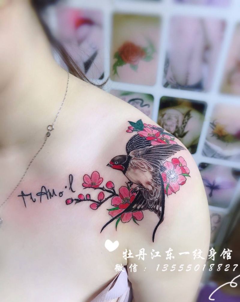 小燕子搭配桃花纹身图片