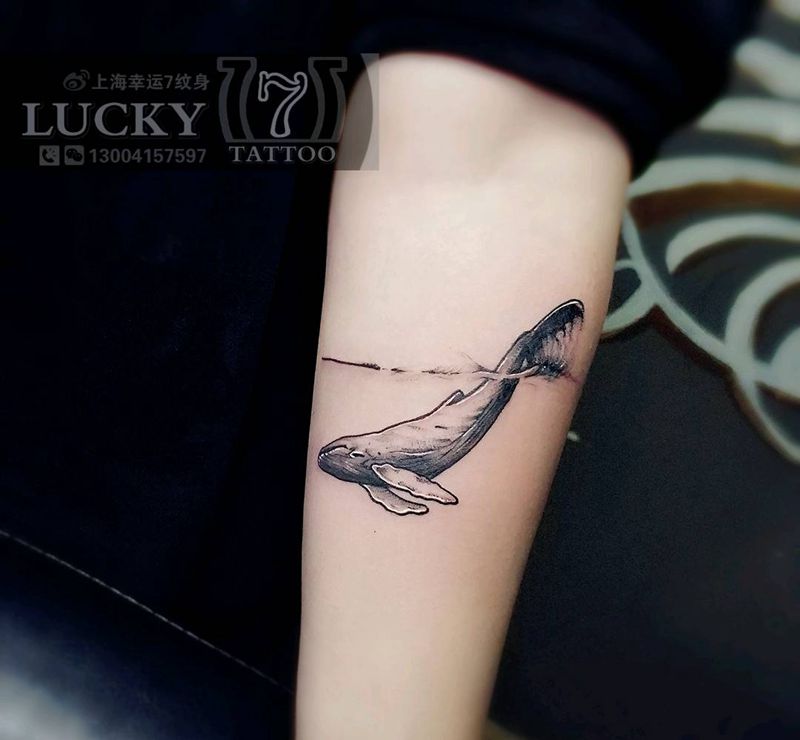 鲸鱼|幸运7纹身纹身图片_手臂清新点刺成品纹身图案