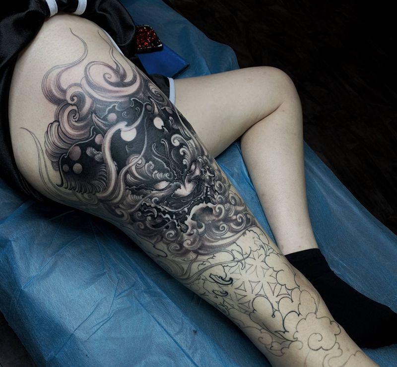 唐狮纹身图片_臀部腿部老传统新传统纹身图案