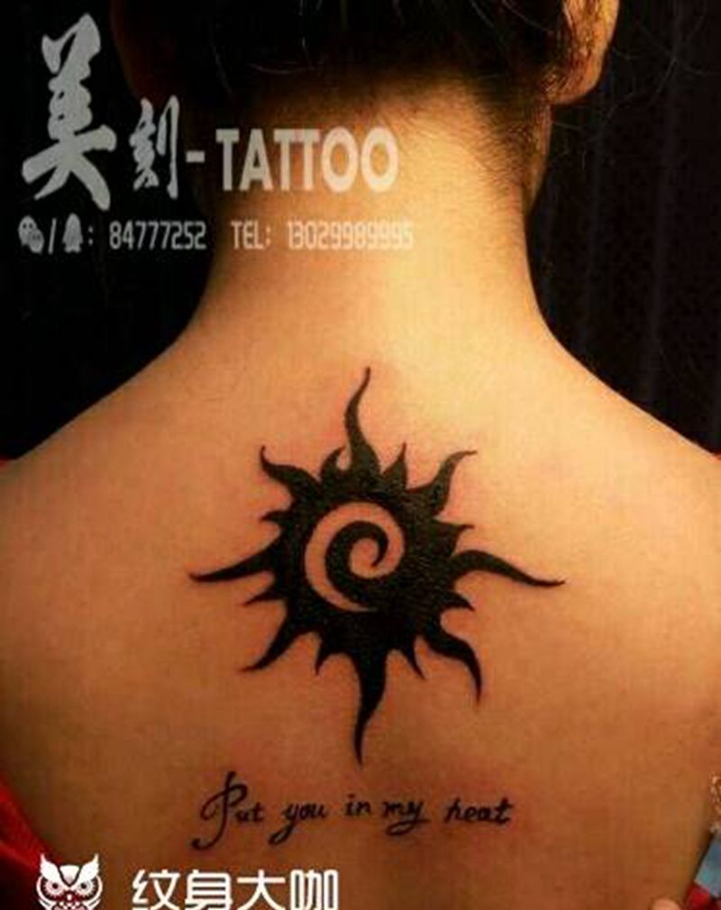 太阳图腾纹身图片_颈部传统几何图腾成品纹身图案