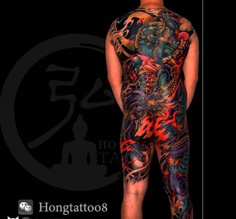 满背雷神纹身图片