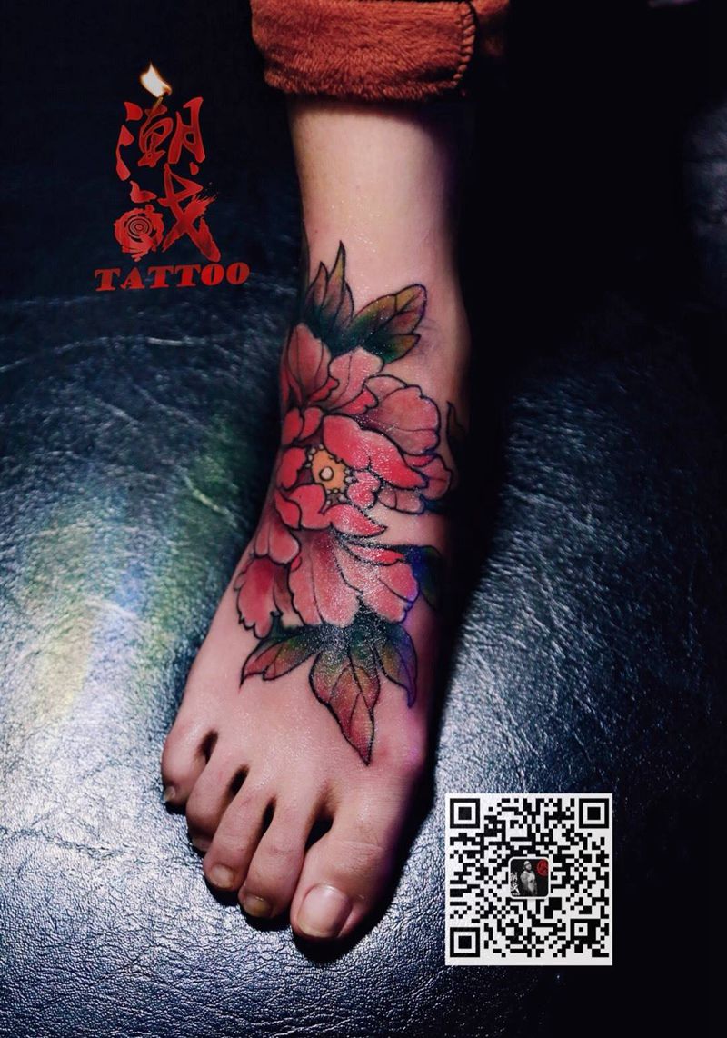 花花世界纹身图片_成品脚部欧美写实植物纹身图案