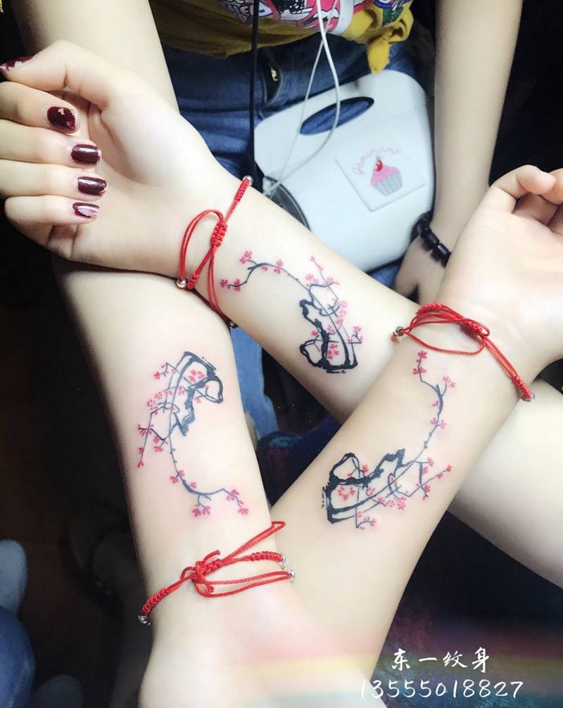 闺蜜梅花纹身纹身图片