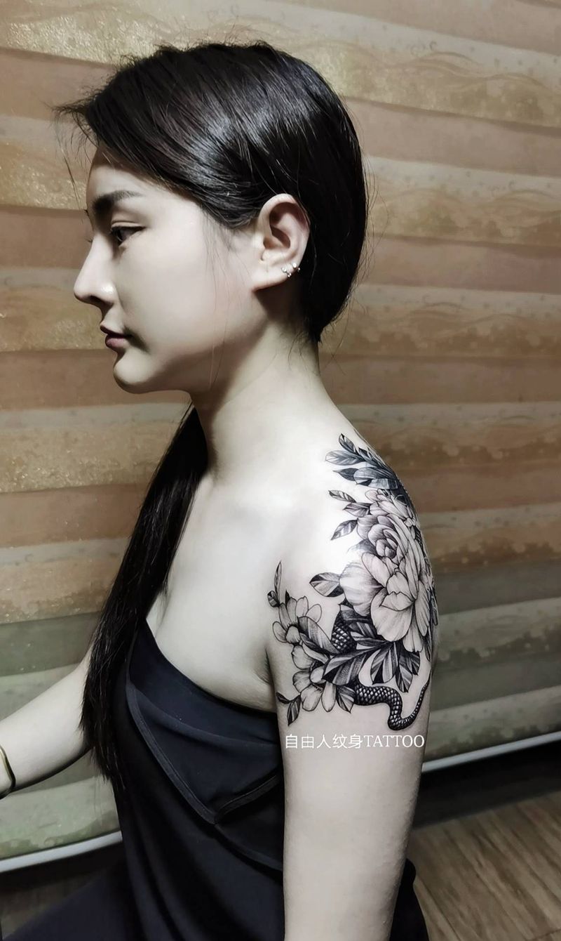 遮盖纹身纹身图片_肩部纹身图案