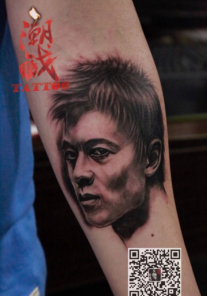 冠希哥纹身图片_成品手部肖像写实人物纹身图案