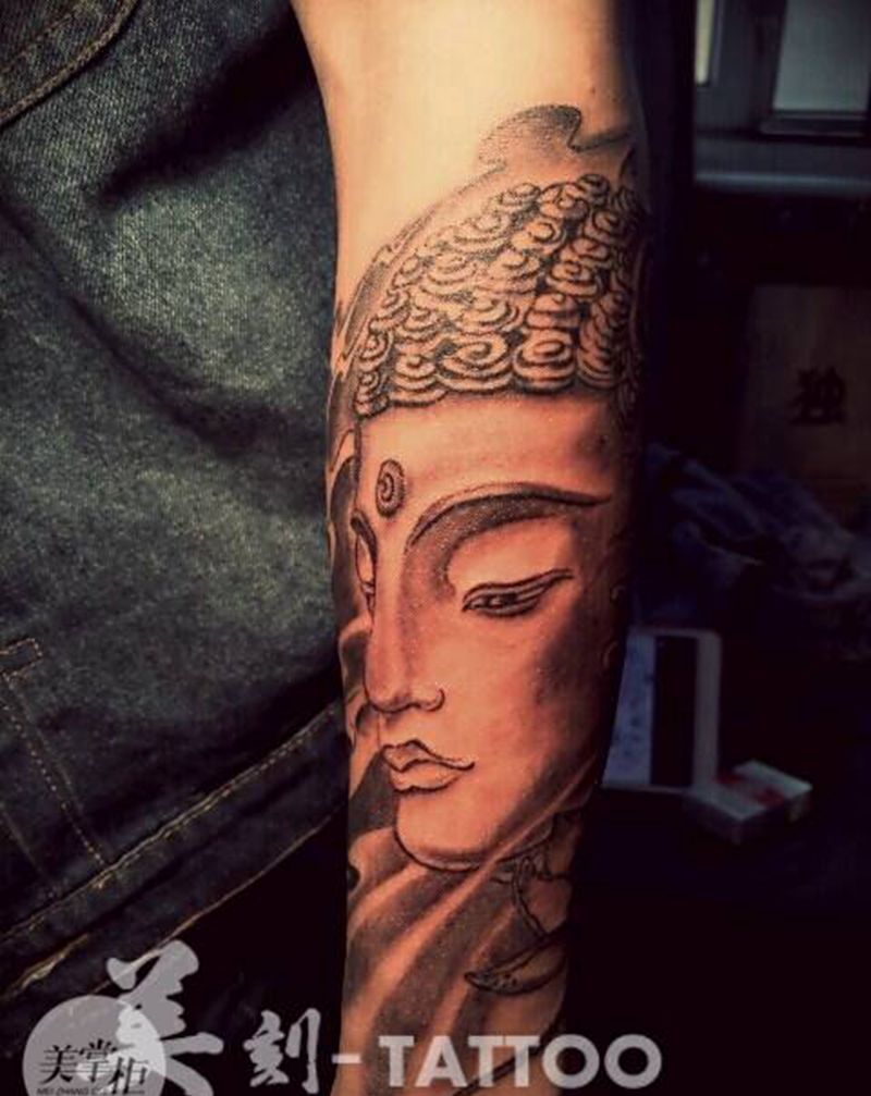 美刻刺青纹身图片_欧美传统清新颈部肩部胸部腹部背部字符原创纹身图案