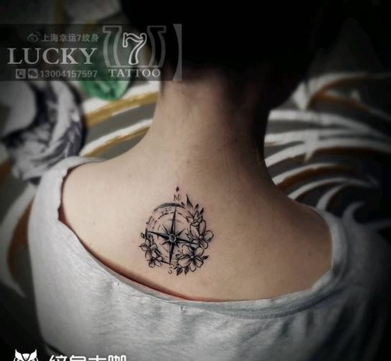 指南针|幸运7纹身纹身图片_背部清新原创成品纹身图案