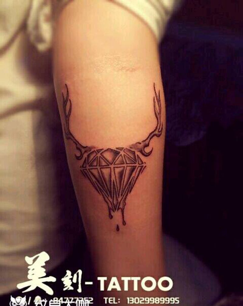 欧美纹身图片_手臂欧美几何字符情侣原创纹身图案