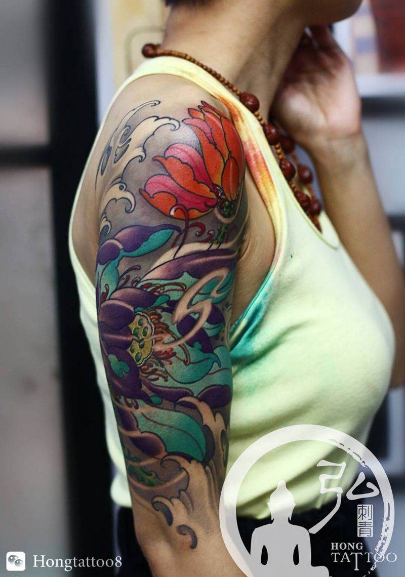 出水芙蓉纹身图片