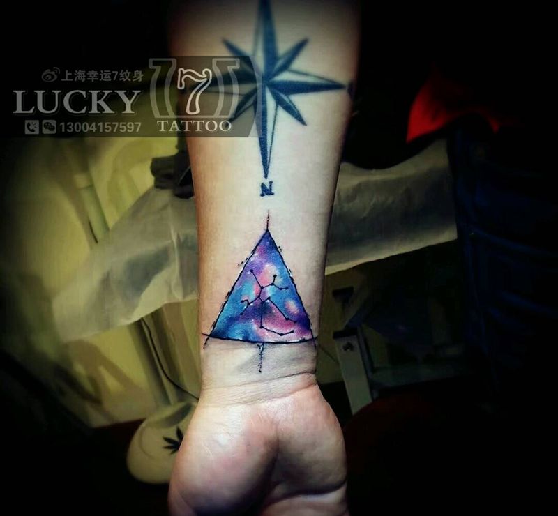 星空|幸运7纹身纹身图片_手臂清新原创彩色成品纹身图案
