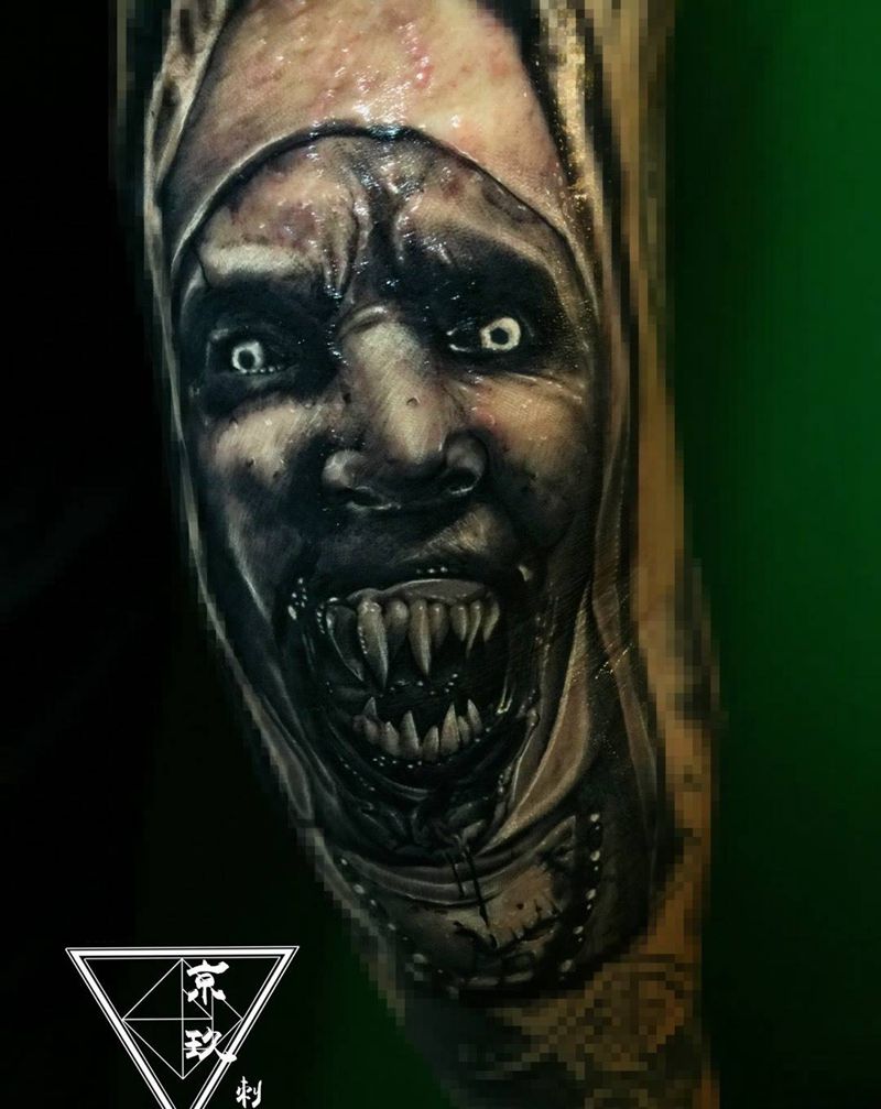 修女纹身图片_手臂欧美写实遮盖纹身图案