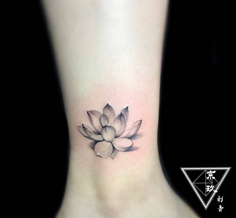 莲纹身图片