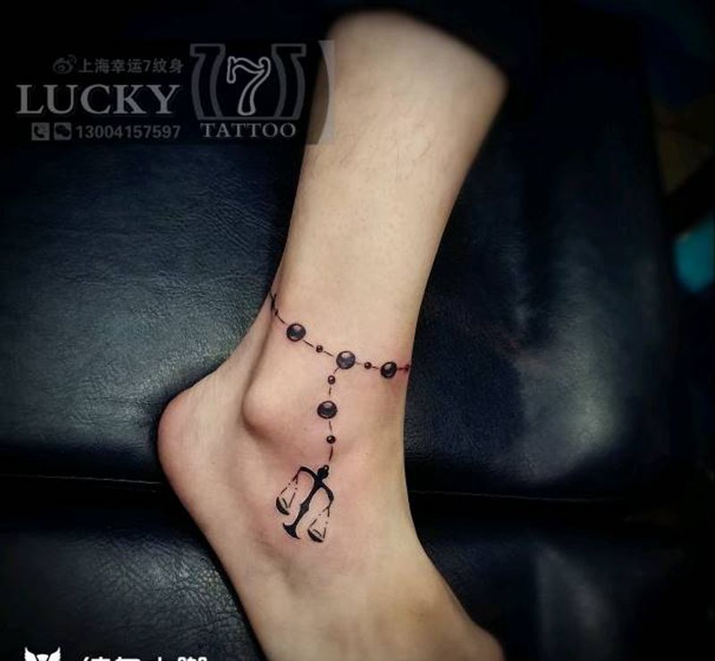 天秤座|脚链|幸运7纹身纹身图片_脚部清新黑灰成品纹身图案